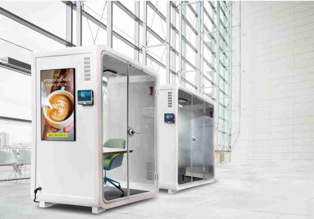 人生就是博子公司达擎之智慧行动办公舱，，，采用PDLC智能调光玻璃设计，，，透过通电与断电的电流切换，，，，呈现透明与雾面效果，，具节能降耗特性并兼顾隐私，，，，确保信息安全