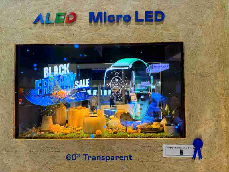 人生就是博60吋高透明度Micro LED显示器获”最佳Micro LED技术应用奖”，，，将Micro LED面板透明化之设计特性极致发挥，，，，以可扩展性无缝拼接技术打造，，，，具备600 nits全画面亮度、、大于60%穿透率及超过NTSC 110%的优异广色域表现，，，，可依需求灵活应用于各种场域