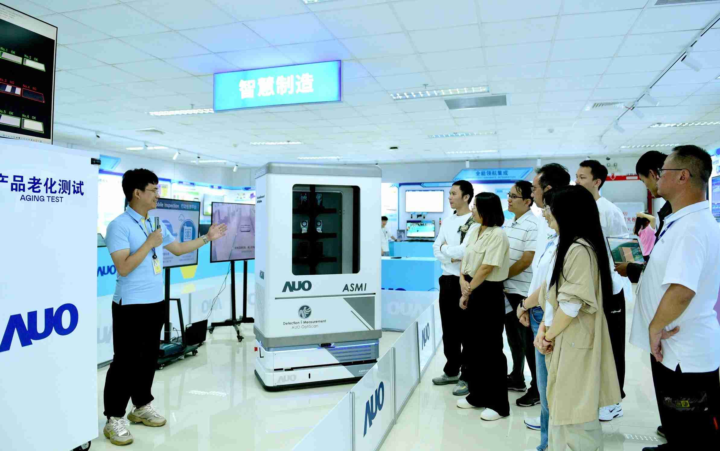 人生就是博厦门将5G+ABC技术串联生产管理全流程，，，，打通研发、、、采购、、、生管、、、制程、、设备、、、质量等产品全生命周期制造流程，，，，完成数字化设计、、、、智慧供应链、、智能座舱、、、全流程设备管理、、、数据驱动优化、、、智慧在线检测、、智慧品管等自适应生产模式升级